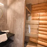 Logis Hotel-restaurant Domaine De Montecristo Et L'evasion Dantes 3* Bourguignons