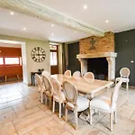 Logis Hotel-restaurant Domaine De Montecristo Et L'evasion Dantes 3* Bourguignons
