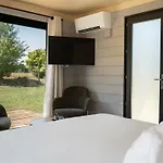 Logis Hotel-restaurant Domaine De Montecristo Et L'evasion Dantes Hotel 3*