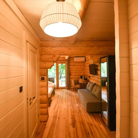 فندق Logis Hotel-restaurant Domaine De Montecristo Et L'evasion Dantes