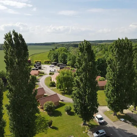 فندق Logis Hotel-restaurant Domaine De Montecristo Et L'evasion Dantes 3*