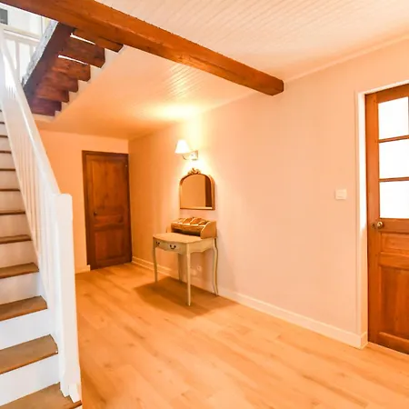 Hotel Logis Hotel-restaurant Domaine De Montecristo Et L'evasion Dantes 3*