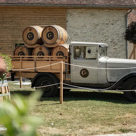 فندق Logis Hotel-restaurant Domaine De Montecristo Et L'evasion Dantes 3*