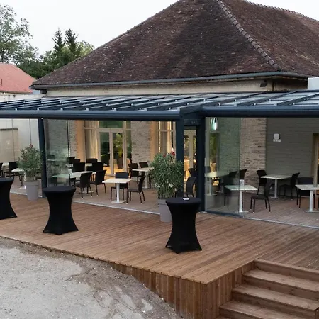 Hotel Logis Hôtel-restaurant Domaine De Montecristo Et L'évasion Dantès 3*