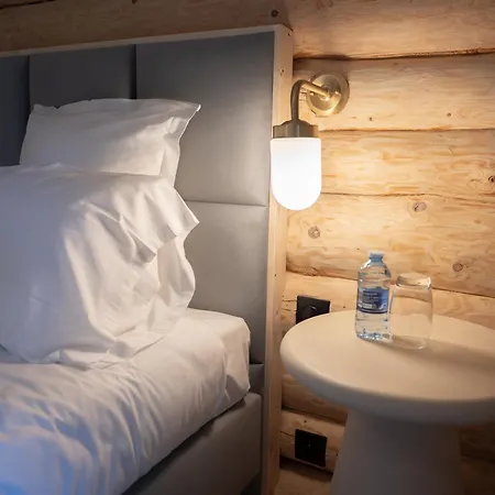 Logis Hotel-restaurant Domaine De Montecristo Et L'evasion Dantes