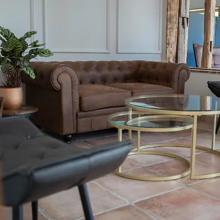 Logis Hotel-restaurant Domaine De Montecristo Et L'evasion Dantes فندق 3*