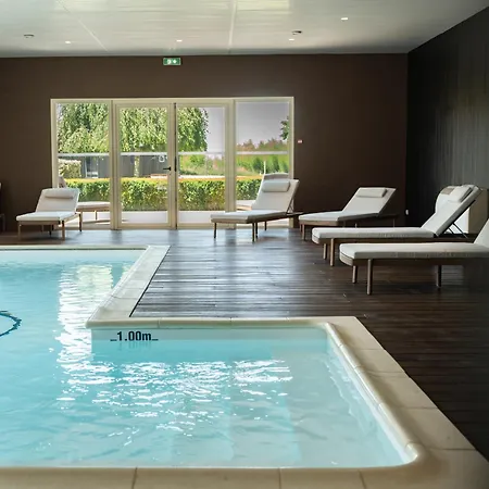 فندق Logis Hotel-restaurant Domaine De Montecristo Et L'evasion Dantes Bourguignons