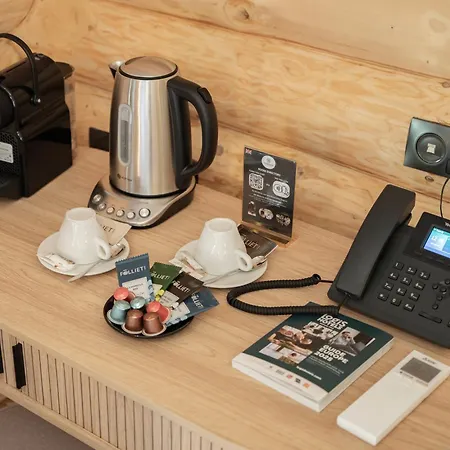 فندق Logis Hotel-restaurant Domaine De Montecristo Et L'evasion Dantes Bourguignons